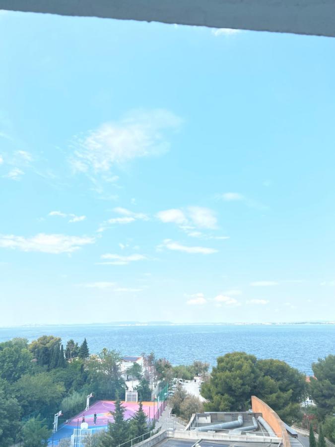 T4 Jolie Vue Avec Jaccuzzi Apartment Vitrolles  Exterior photo